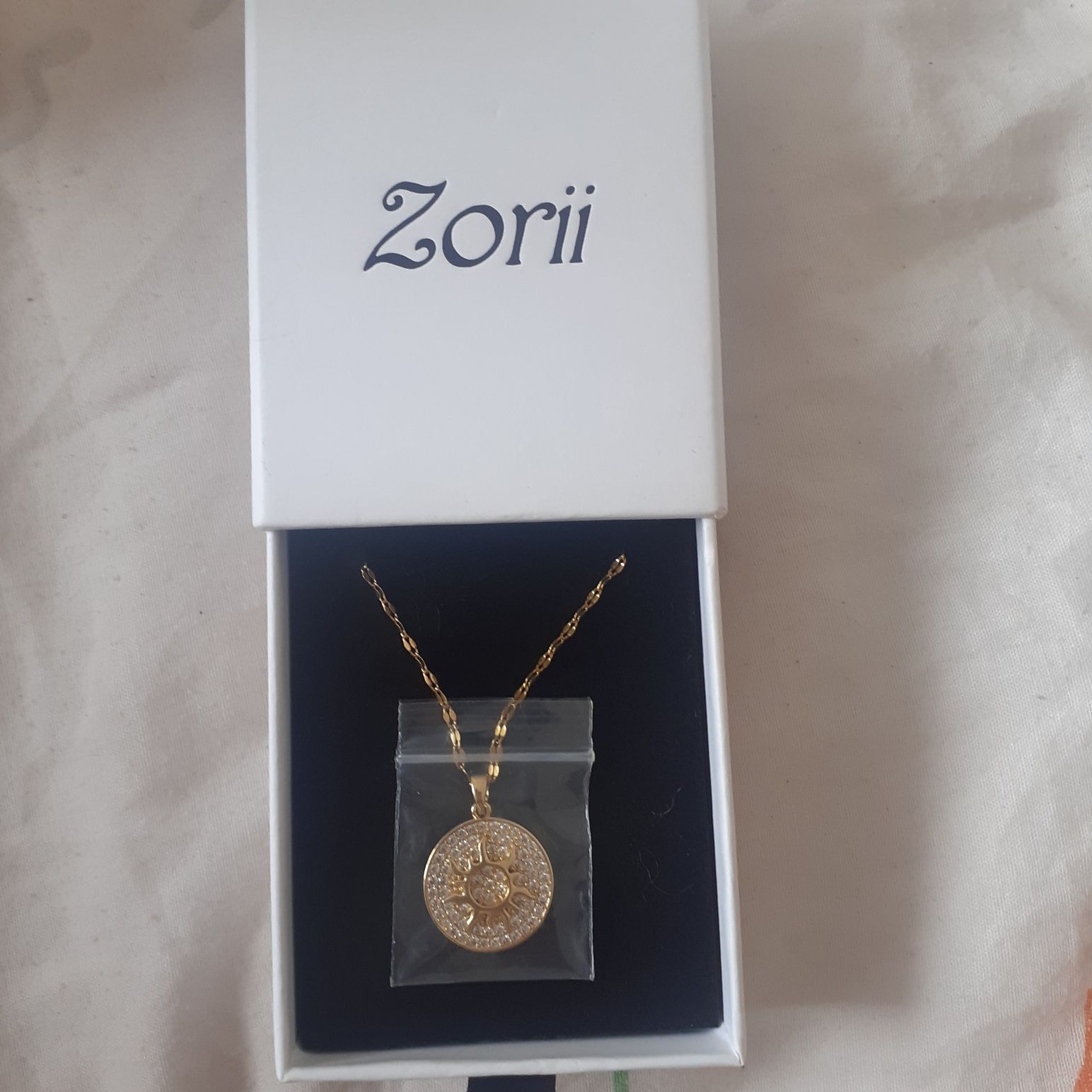 Lantisor Zorii din otel inoxidabil placat cu aur 18k