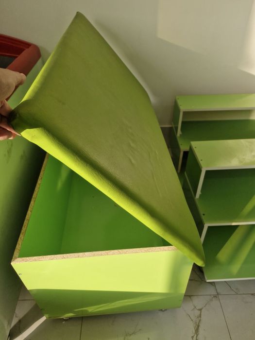 Мебель сотилади