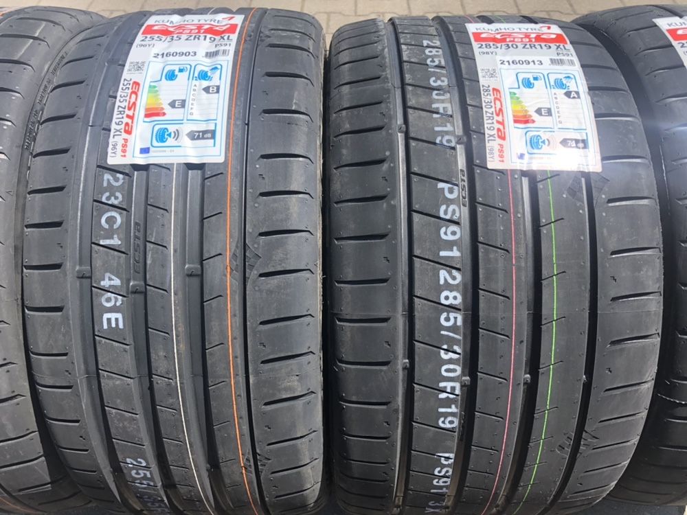 Set anvelope noi vara Mercedes S Klasse/CLS 285/30/19 255/35/19 KUMHO