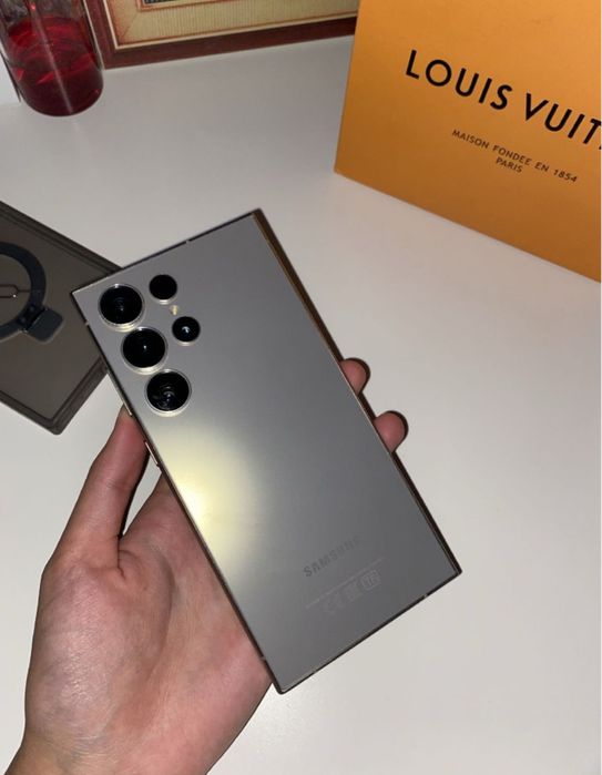 Новый Samsung Galaxy S24 Ultra 12/512GB Titanium Gray