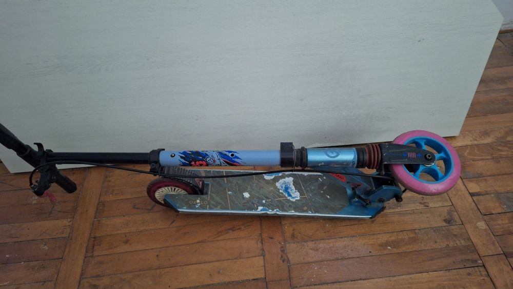 Trotinete pentru copii la 30 de lei bucata.