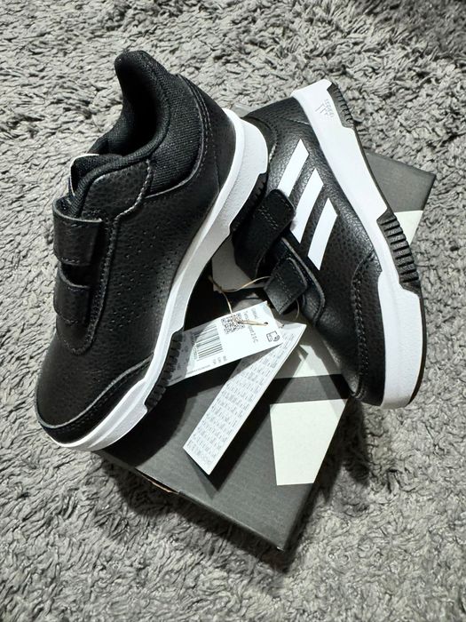Nou cu etichetă:Adidași Adidas Tensaur 2.0 CF mărimi 28,30 ,30 1/2