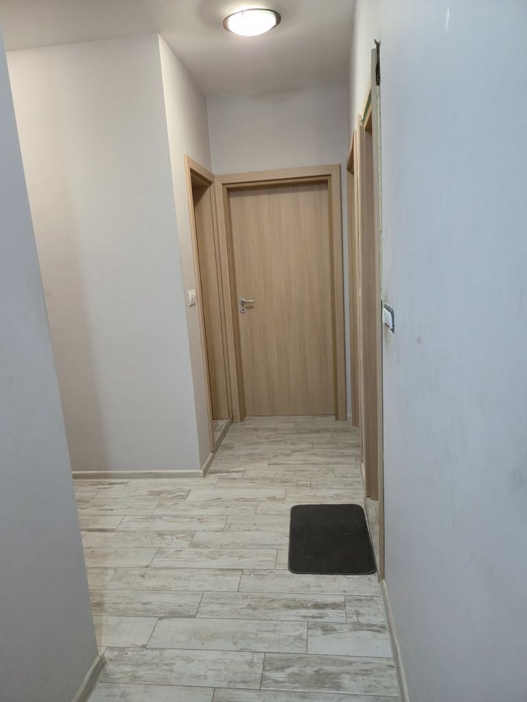 Дава се под наем Тристаен апартамент в Асеновград - 97 кв.м за 357 € - Снимка #14