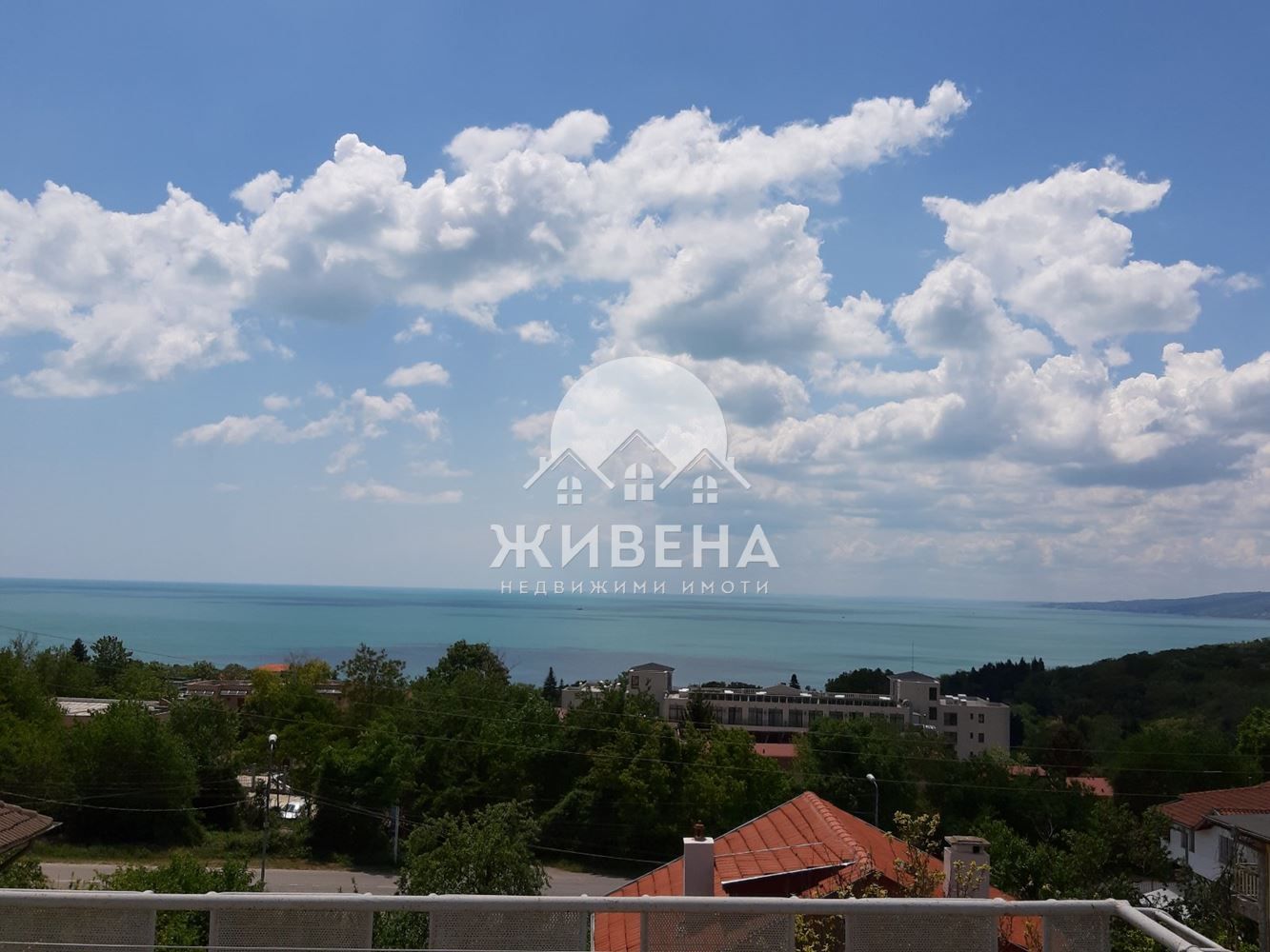 Продавам къща в гр.Балчик площ 256 кв.м