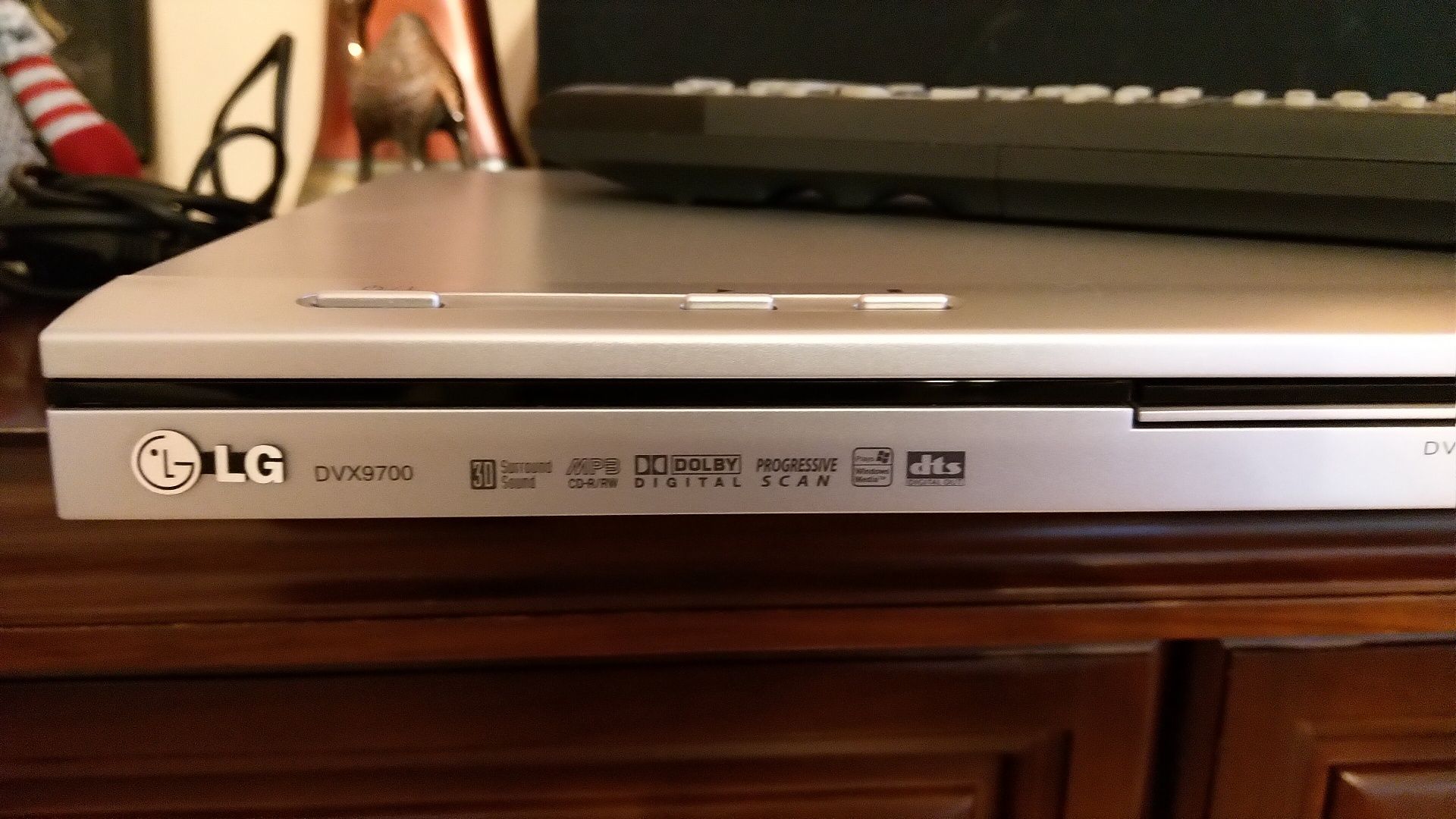 DVD плейър LG DVX 9700