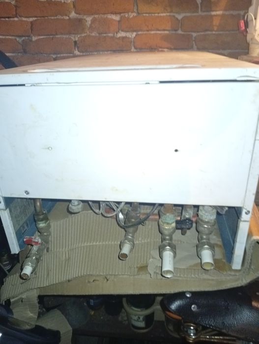 Vând centrala bravadigit cu tiraj forțat camera etanșa pe gaz