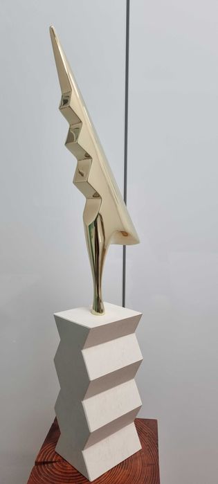 Sculptura replica Constantin Brancusi