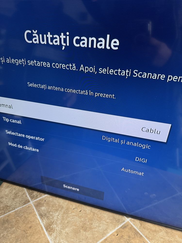 TV SmartvSamsung diagonala 50 pentru piese ecran defect