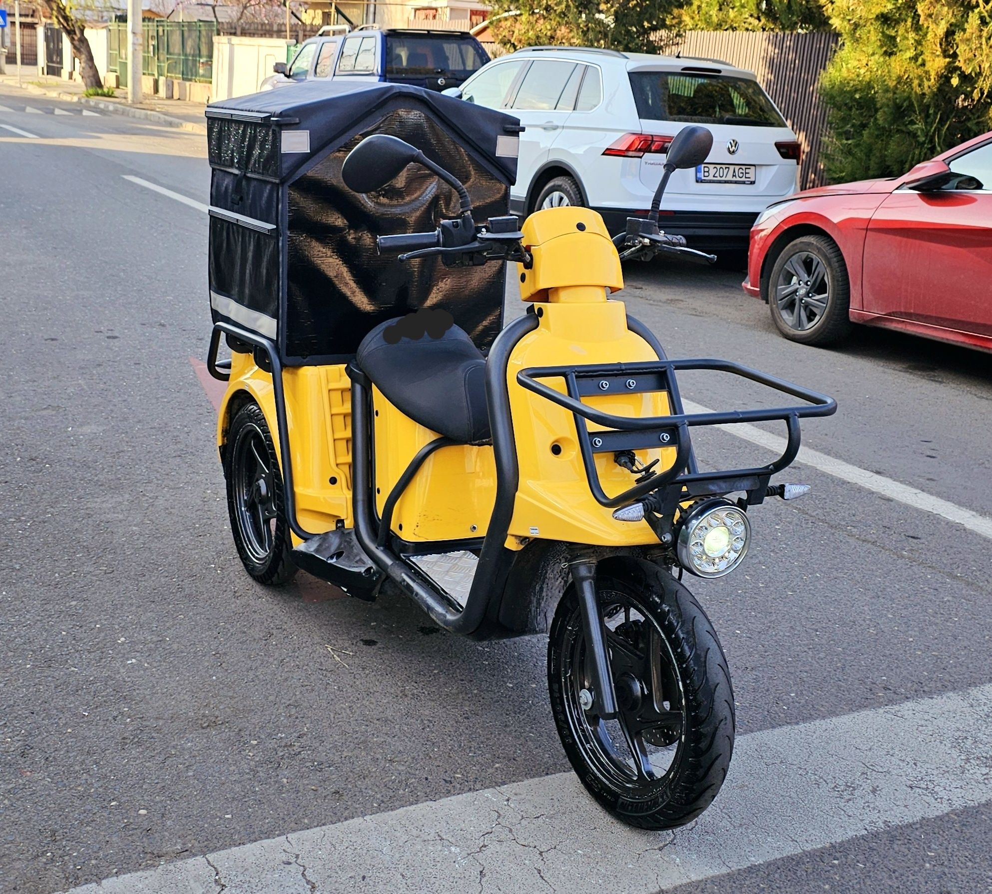 Scuter Triciclu Electric  Ligier Pulse 3 Livrari / Delivery