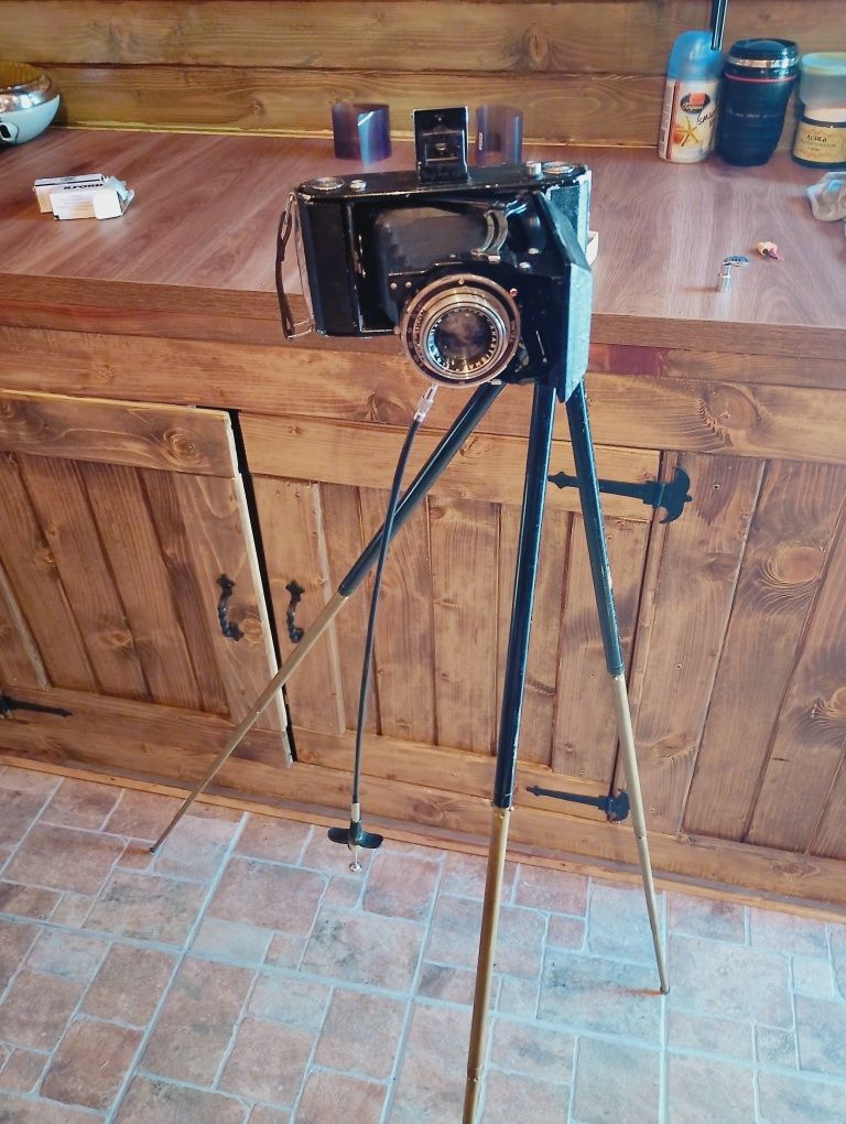 Винтидж мехов фотоапарат iKon Zeiss