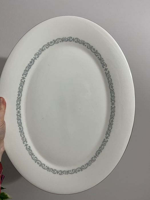 Platou mare pentru servire