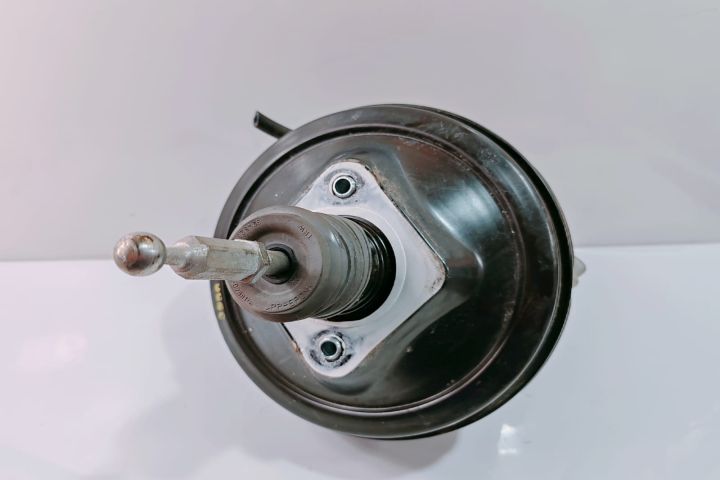 Tulumba servofrana cu pompa centrala 8E0612105P Audi A4 B7 seria