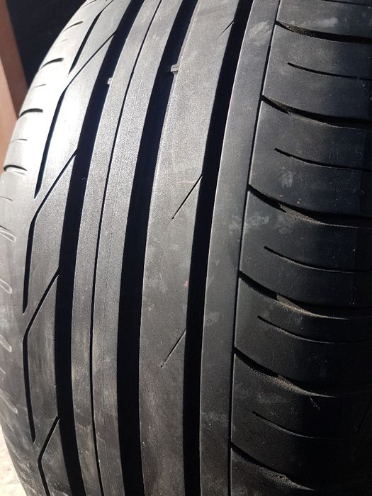 2 бр. летни гуми 225/50/18 Bridgestone DOT 4917 4-4,5 mm