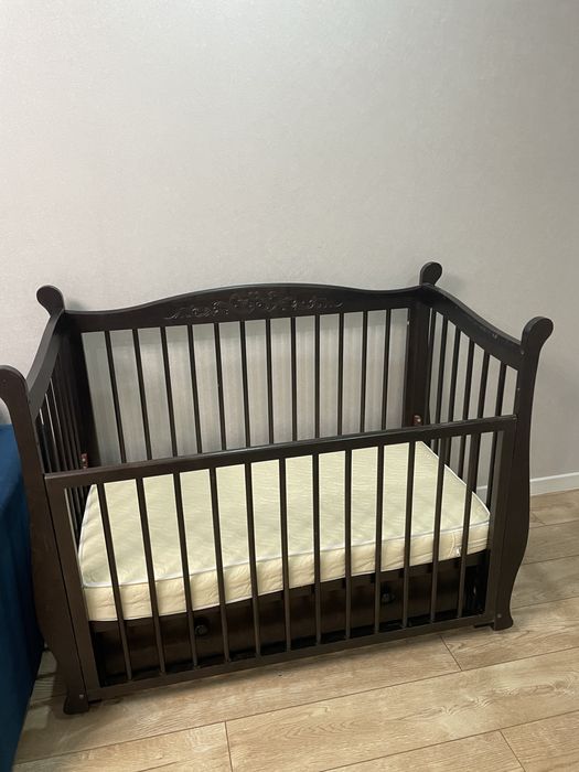 Срочно в связи с переездом продам манеж в очень хорошем состоянии