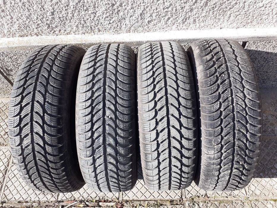Зимни гуми Debica.
