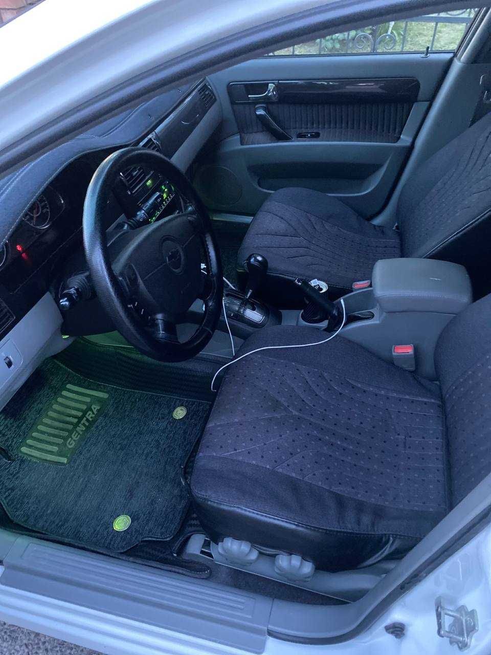 Srochni sotiladi Lacetti - jentra 2019 yil