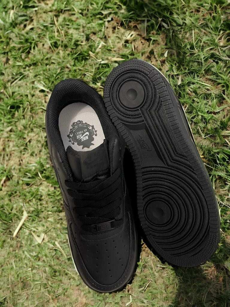 Adidasi Nike Air Force One Triple Black