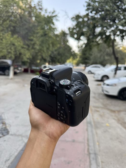 Canon 800D zo'r Sostayaniyada