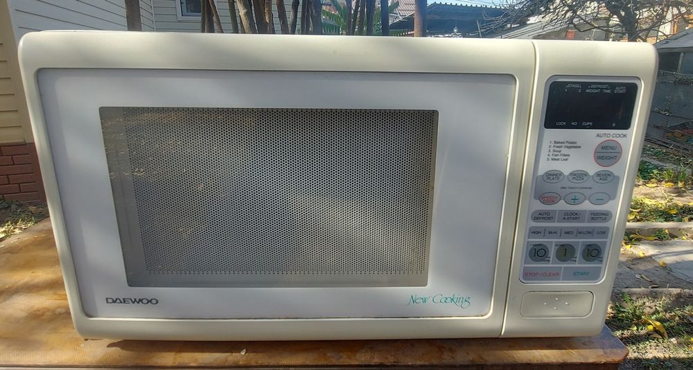 Микроволновка Daewoo