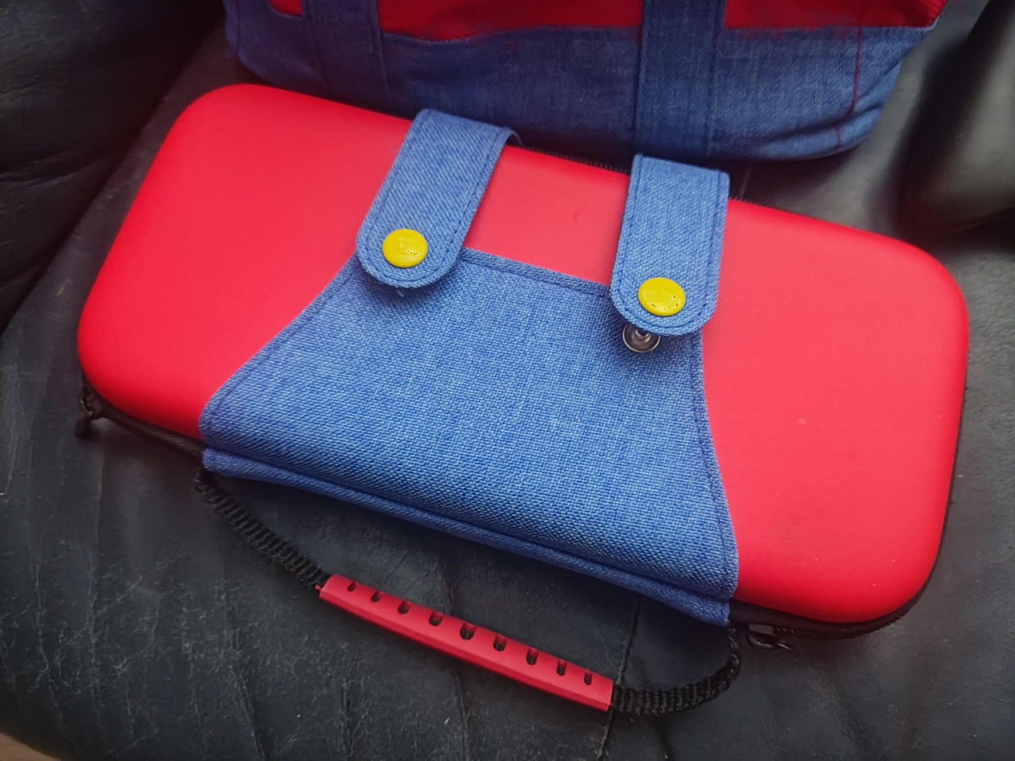 Nintendo Switch Oled + чип + огромен компект аксесуари