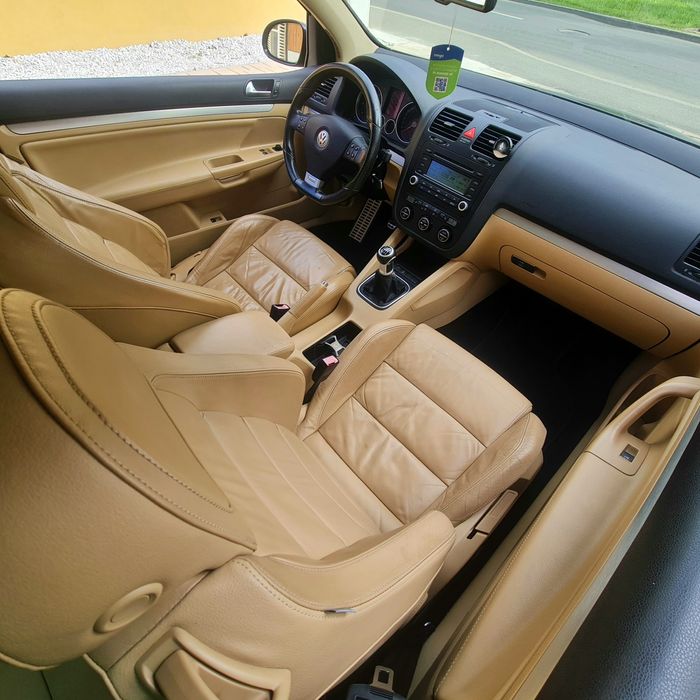 Volkswagen Golf GTI - 200 CP