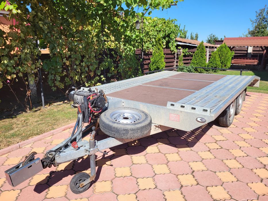 Vând platforma NEIWIADOW