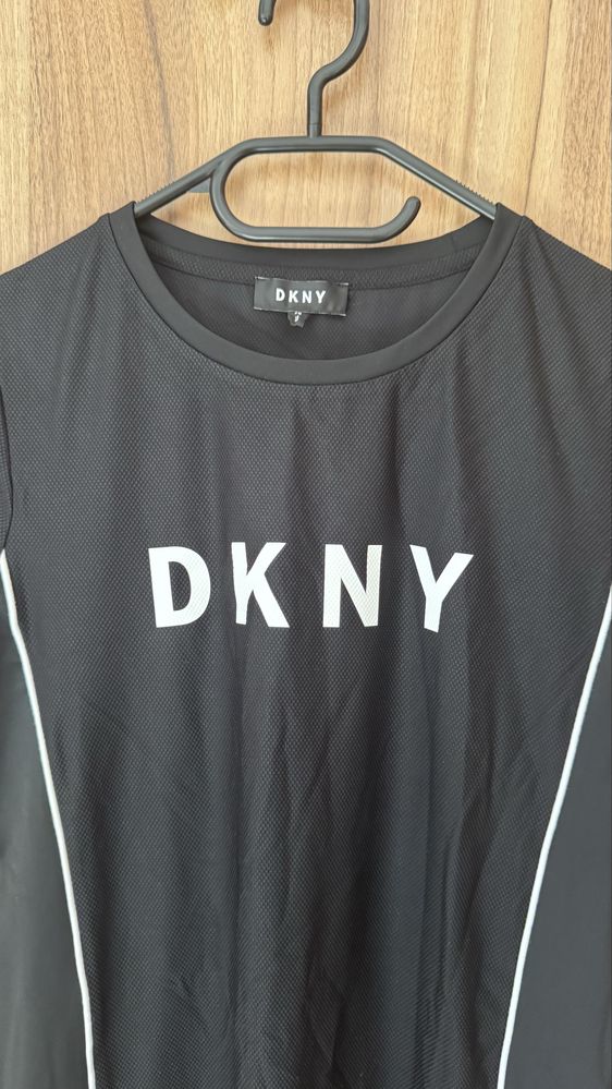 Нова рокля DKNY размер С