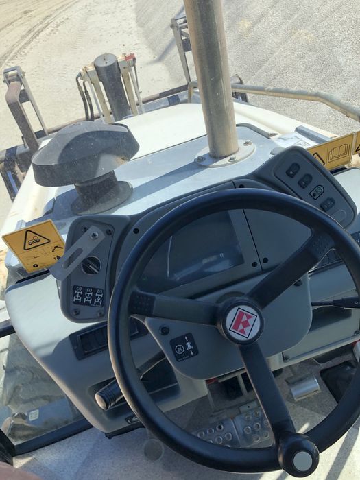 Inchiriere Buldoexcavator Cu Picon Foreza Buldo-excavato De Inchiriat