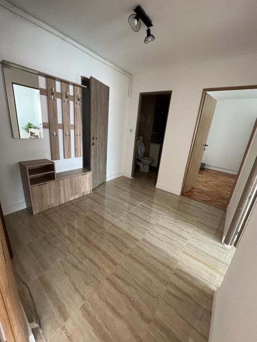 De inchiriat apartament cu 2 camere, ultracentral - Hateg