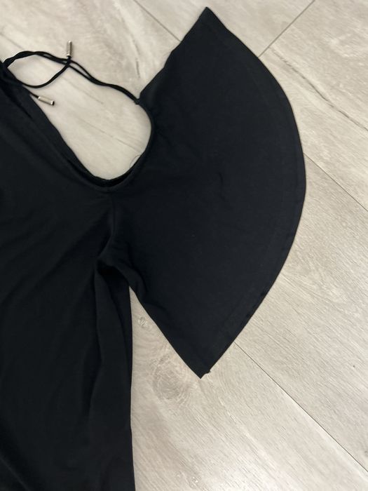 2 body-uri Zara, mar M: unul negru si unul rosu