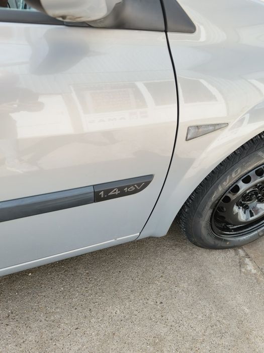 Vând / Schimb Renault Megane Sedan 1.4 16V