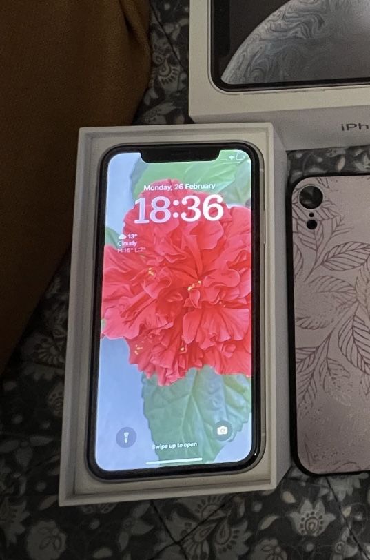 Iphone XR бял