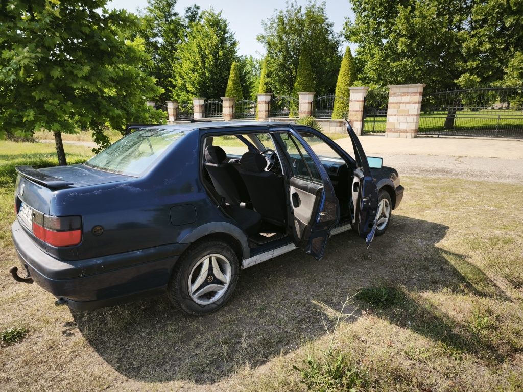 Лек автомобил VW vento