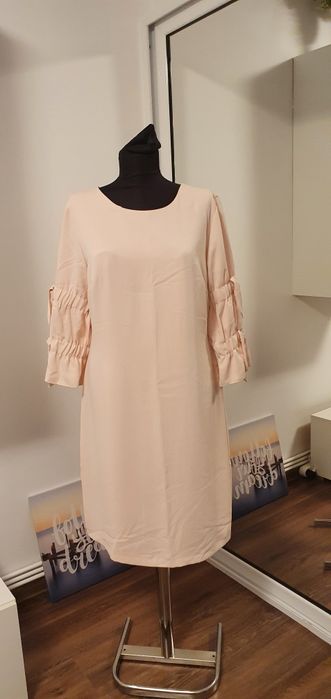 Rochie noua, roz pudrat, marime 40