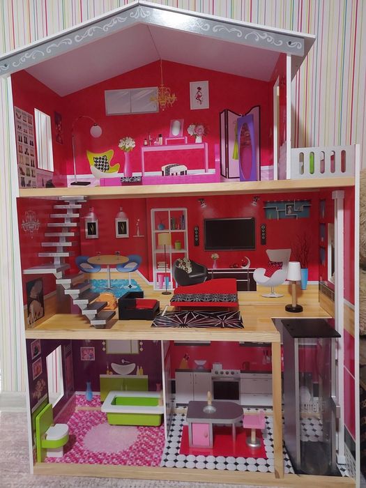 Дървена къща за кукли с обзавеждане Moni Toys - Isabella