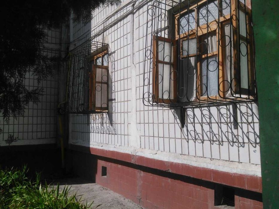 Янгиҳаёт туман, Дўстлик-2, автобуслар бекати, 4/1/9