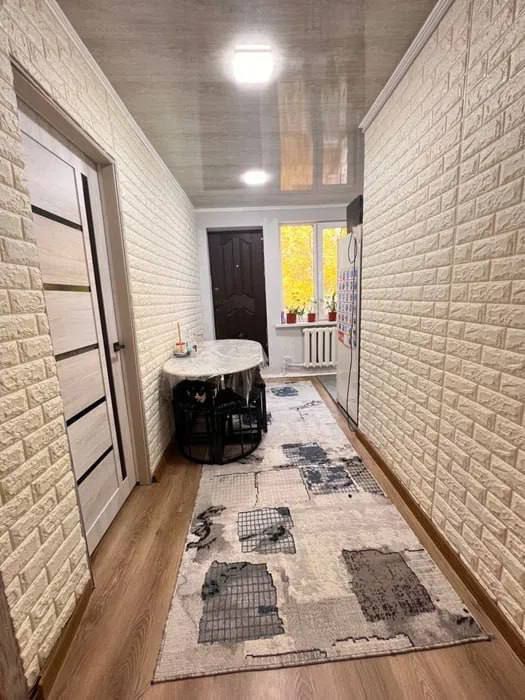 Срочно продаётся квартира 2/1/2 евроремонт 42 м². Спутник 9