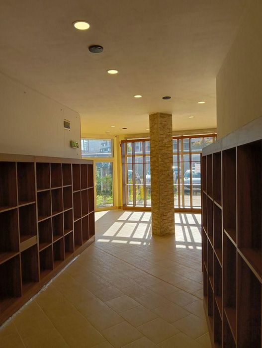 Магазин с лице към улица, под наем, ж.к Меден Рудник зона В