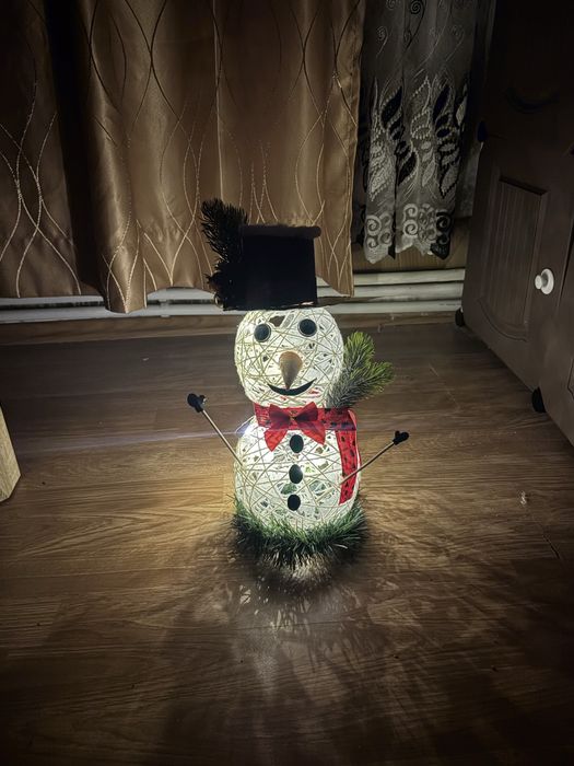 Decor Craciun - Om de zapada luminos