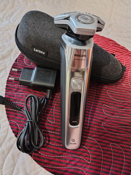 Aparat de ras Philips seria 9000