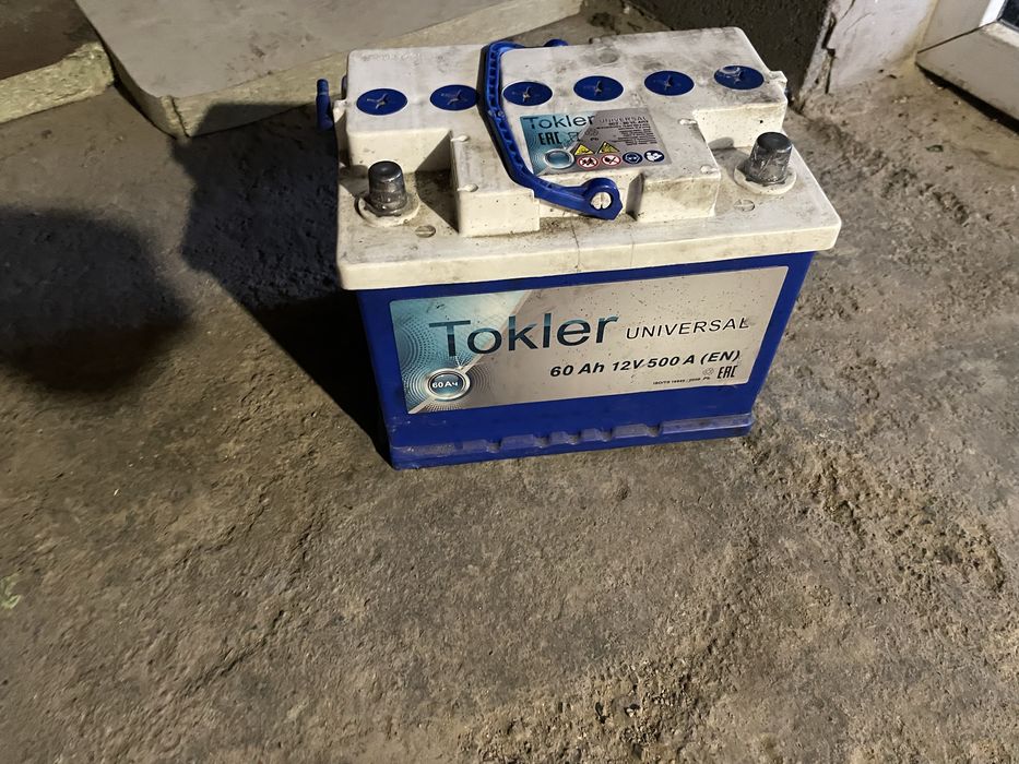 Продам новый акамулятор с момента покупки лежит пылится