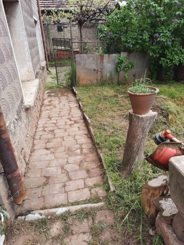 Къща в село Яна, София