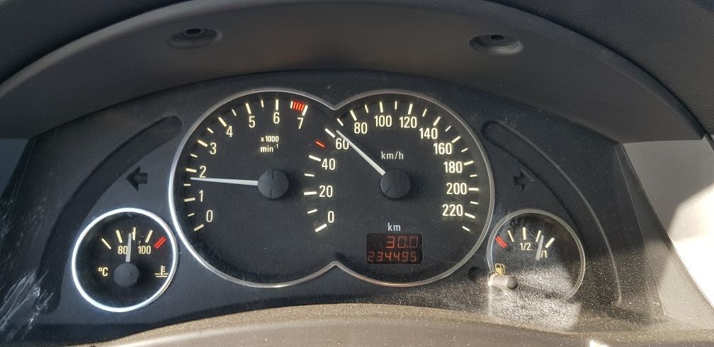 Vând dezmembrez Opel Meriva 1.8 16v