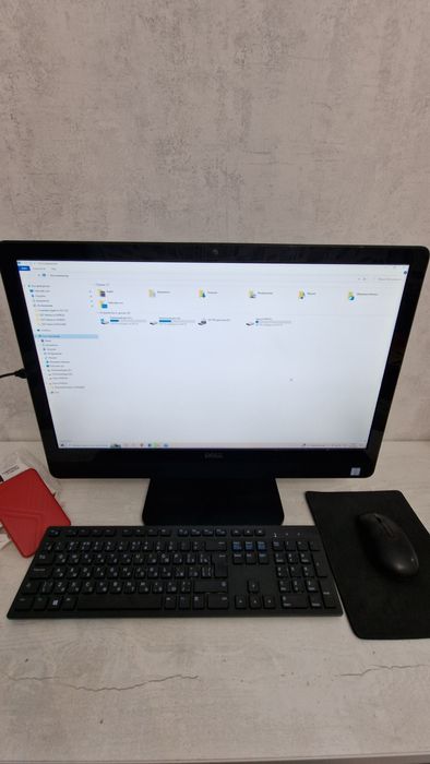 Моноблок Dell в рабочем состоянии