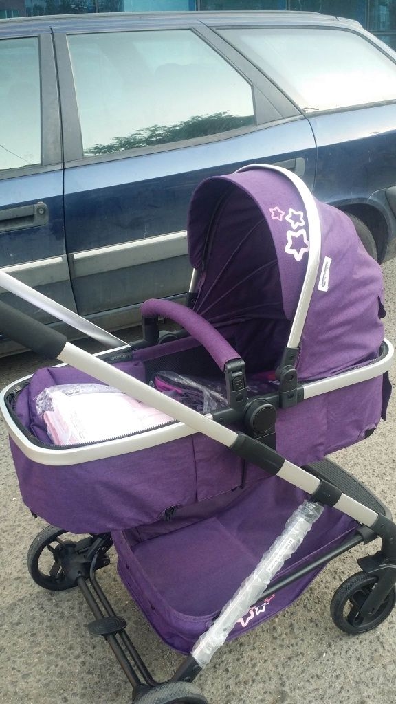 Бебешка количка / комбинирана с нов чадър