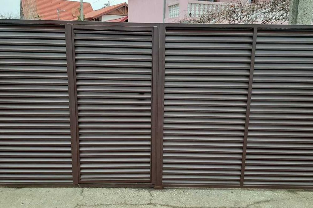 Garduri si porti stil jaluzea, sipca metalica, tabla cutata