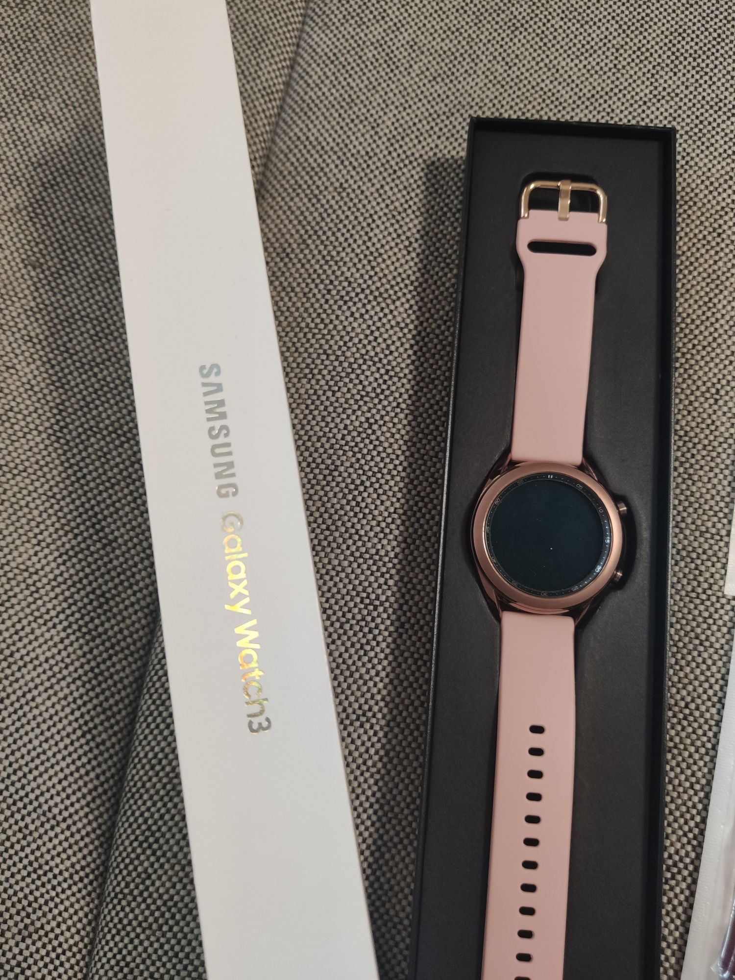 Продавам Galaxy watch 3