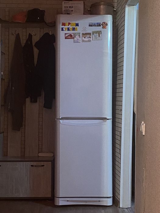 Продам холодильник
