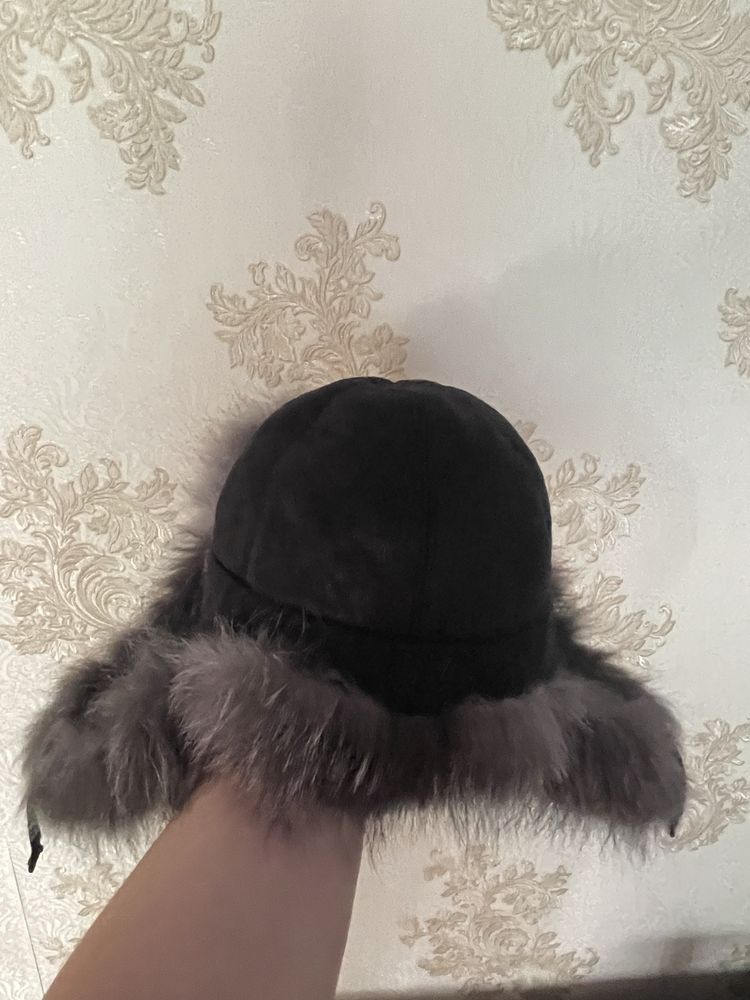Продается женская зимняя шапка из чернобурки