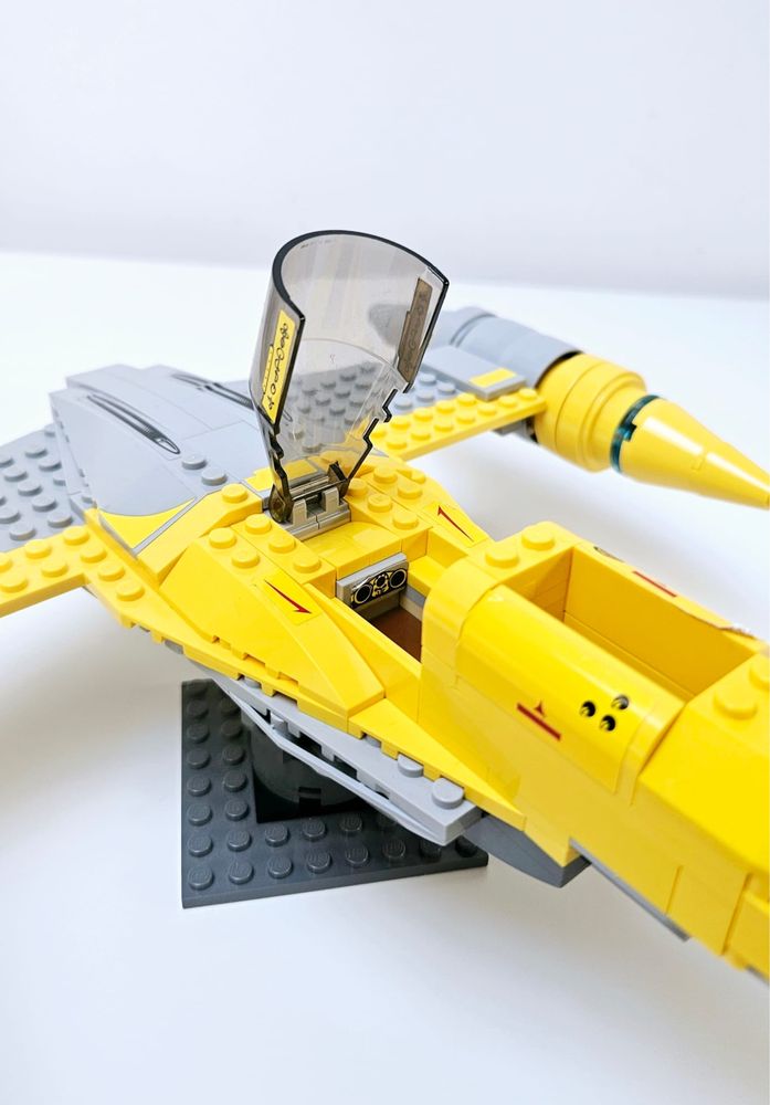 Lego Star Wars 75092 - Naboo Starfighter (2015)